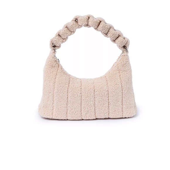 NWT. Skinny Dip London Fuzzy White Chain Shoulder Bag / Purse. - Picture 2 of 12